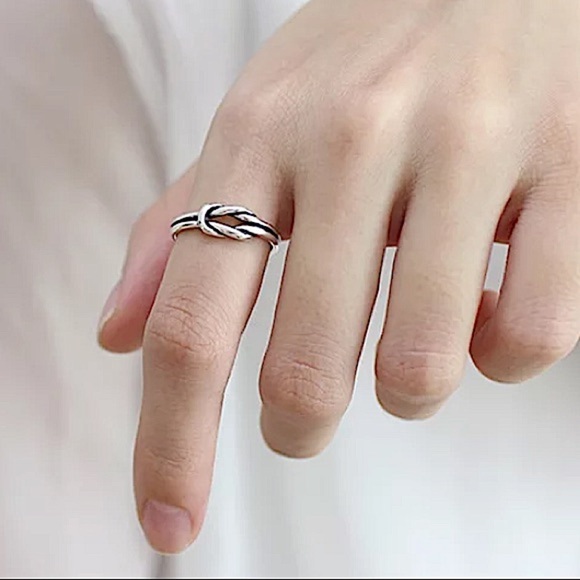 STERLING SILVER KNOT RING MINIMALIST - Picture 2 of 13